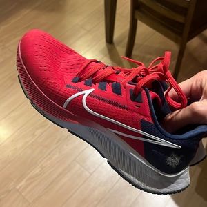 Nike 9.5 womens shoes